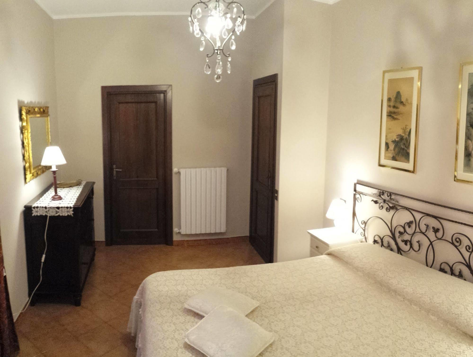 Al Vecchio Olivo Bed & Breakfast Фраскати Екстериор снимка