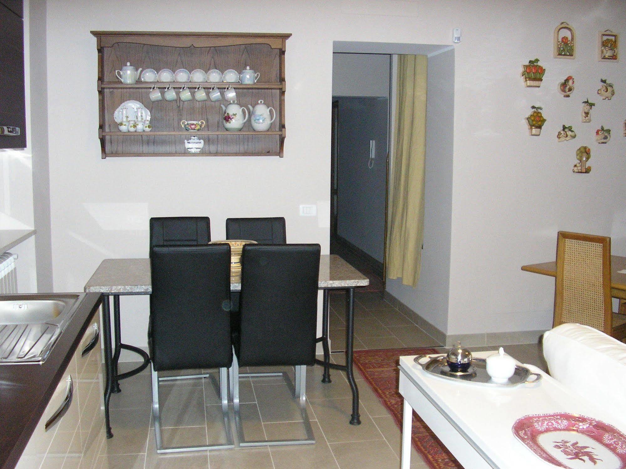 Al Vecchio Olivo Bed & Breakfast Фраскати Екстериор снимка